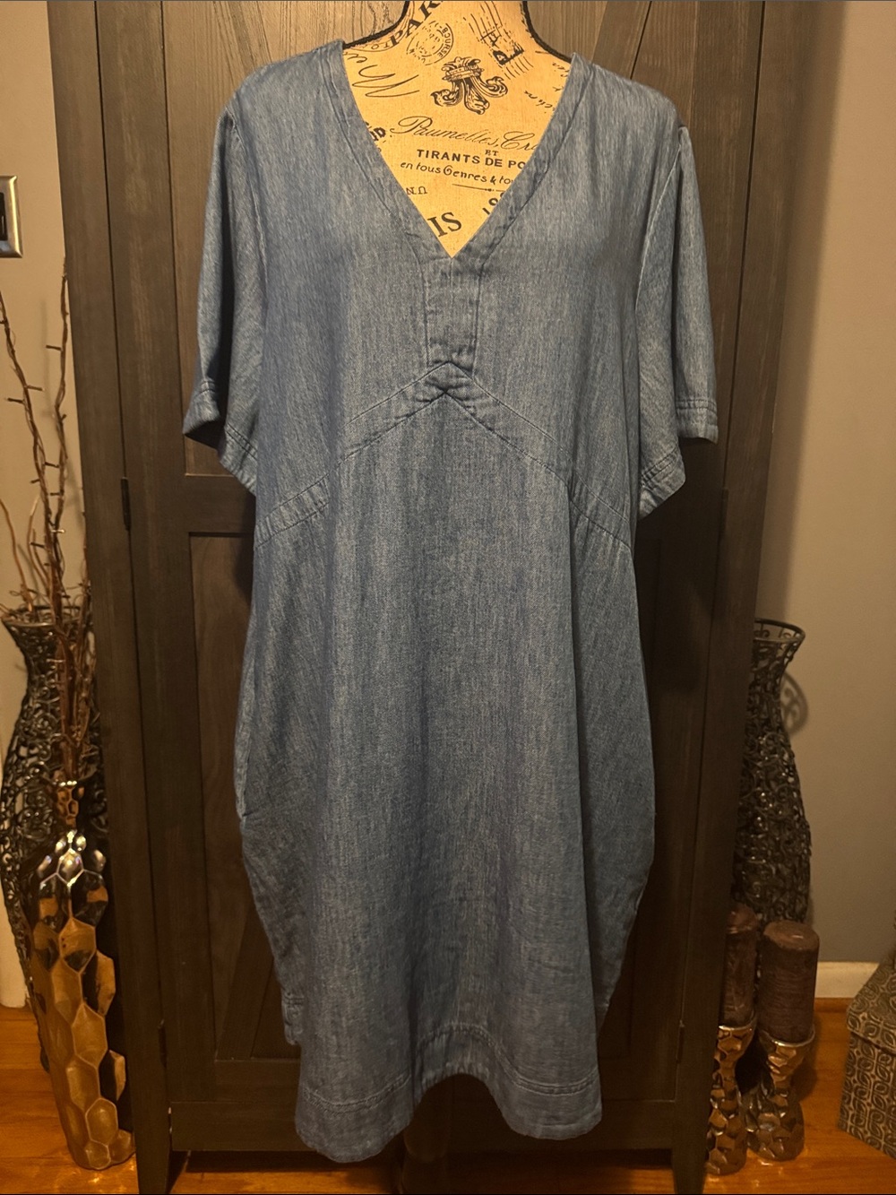 Old Navy Light Blue Chambray V‑Neck Midi Dress